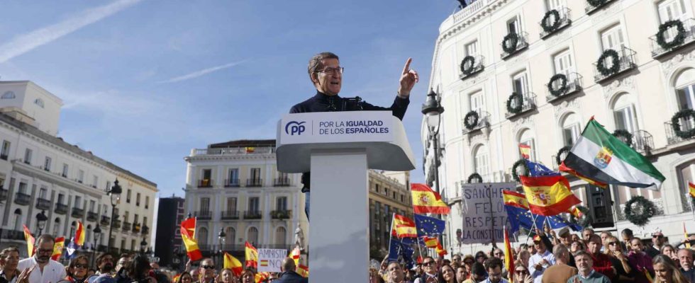 Feijoo convoque Sanchez avant les elections europeennes de juin manifestant