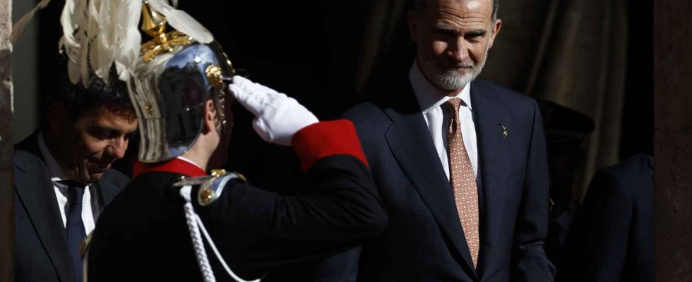 Felipe VI inaugure la legislature qui lobligera a amnistier les