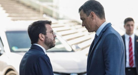 LERC et le PSOE scellent laccord pour linvestiture de Pedro