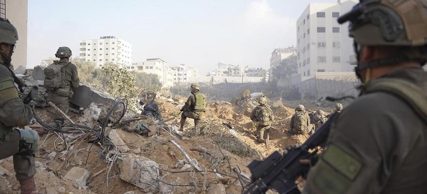 Larmee israelienne decouvre un tunnel fortifie du Hamas
