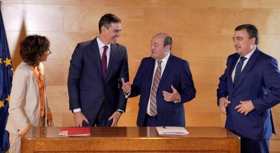 Le PSOE et le PNV conviennent de reformer le Statut