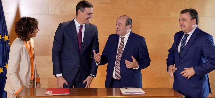 Le PSOE et le PNV conviennent de reformer le Statut