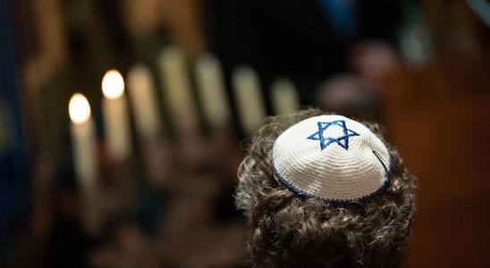 Les communautes juives denoncent les incidents antisemites dans les centres