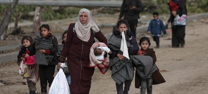 Rencontre emouvante de trois enfants liberes a Gaza avec leur