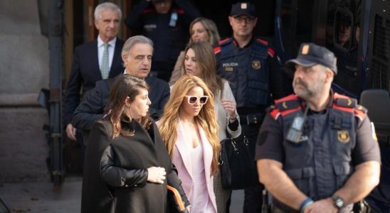 Shakira arrive au tribunal de Barcelone