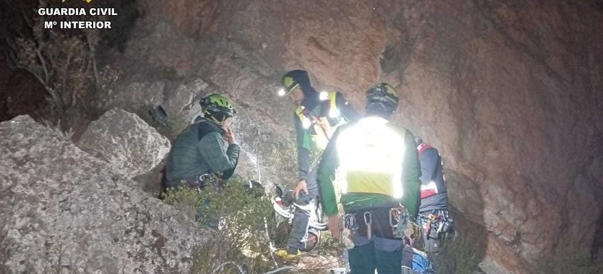 Un alpiniste souffre de multiples traumatismes apres une chute de