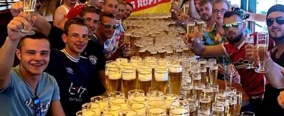 Un groupe de 55 Allemands boivent 1 254 bieres en