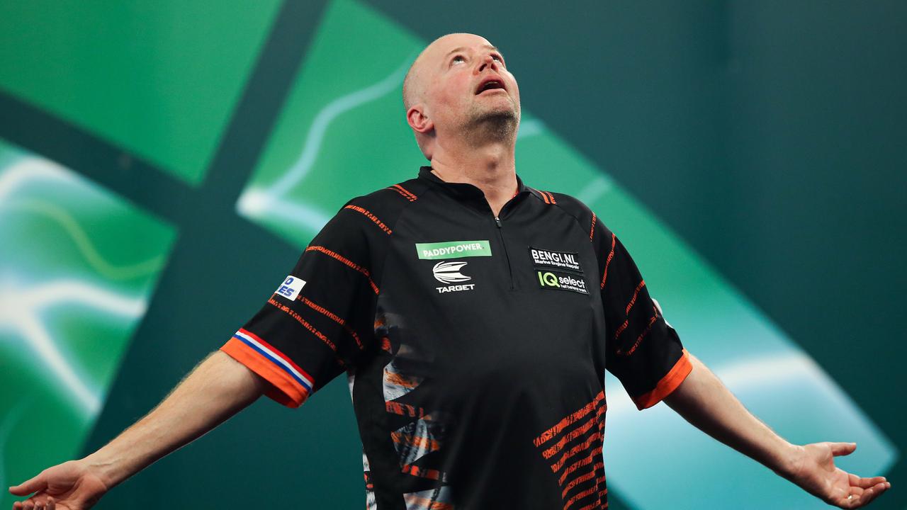 Beeld uit video: Samenvatting: Raymond van Barneveld brengt 'Ally Pally' in extase na overwinning