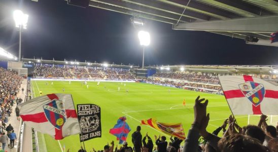 Douze clubs de Huesca exigent la demission du conseil dadministration