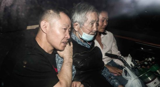 Lancien president peruvien Alberto Fujimori sort de prison contre la