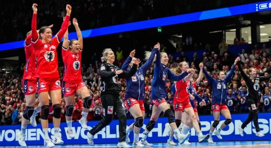 Les handballeurs perdent a nouveau contre la Norvege et se