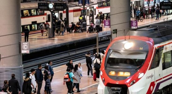 Service ferroviaire interrompu entre les gares dAtocha et de Recoletos