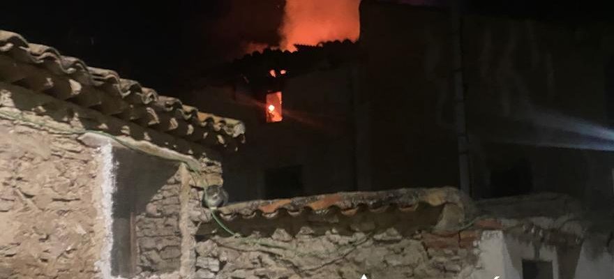 Un incendie a Belmonte de Gracian Saragosse detruit une maison
