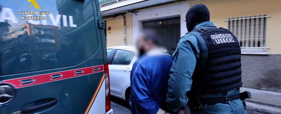 Un professeur darabe arrete a Madrid qui recrutait ses eleves