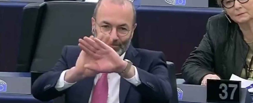 Weber accuse Sanchez de vouloir diviser lEurope en assimilant les