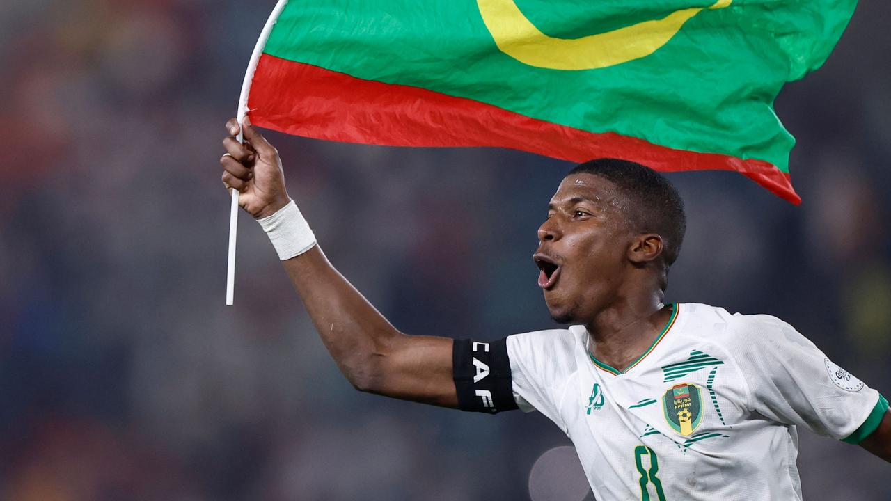 Beeld uit video: Samenvatting: Algerije na blamage tegen Mauritanië klaar op Afrika Cup (1-0)