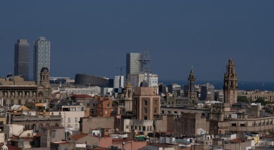 Barcelone sanctionne le proprietaire dun immeuble de 14 appartements touristiques