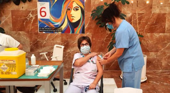 Carlos Mazon appelle a la vaccination face a la crise