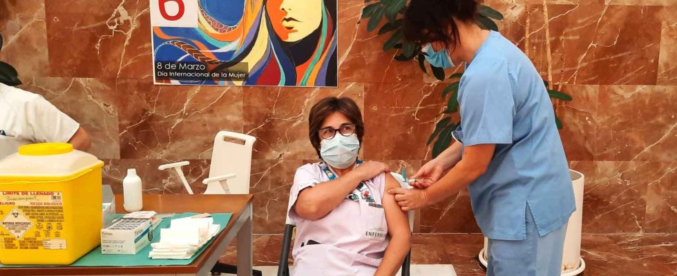 Carlos Mazon appelle a la vaccination face a la crise