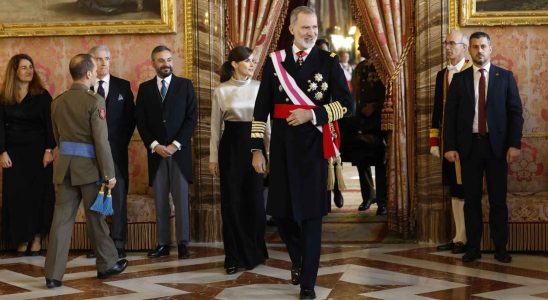 Felipe VI rappelle a larmee son role cle dans la
