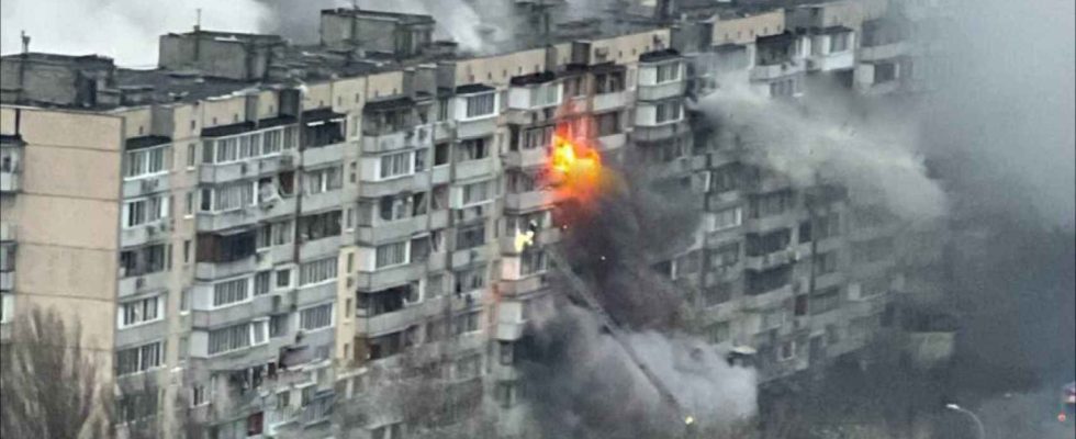 La Russie bombarde a nouveau Kiev et Kharkiv avec des