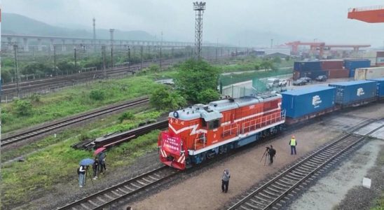La route Yiwu Xinjiang Europe a traite 2408 trains de marchandises en