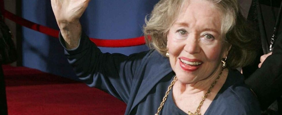 Lactrice Glynis Johns connue pour son role dans Mary Poppins