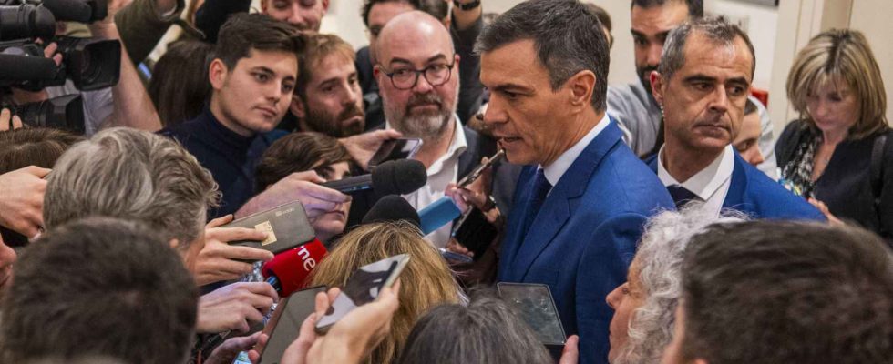Le PSOE demande une protection des associations de presse face