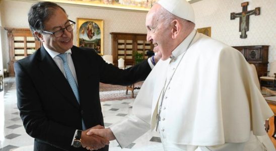 Le president colombien designe le Vatican comme lieu possible pour