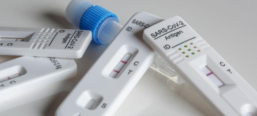 Les ventes de tests antigeniques et grippaux montent en fleche