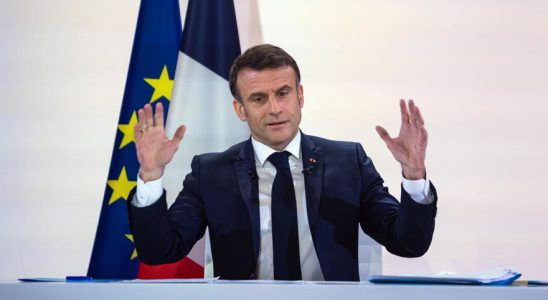 Macron mise sur la reforme du travail et la reduction