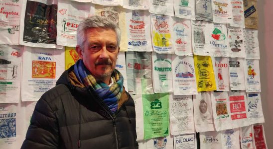Martin Sobrados leconomiste de 62 ans qui collectionne les sacs