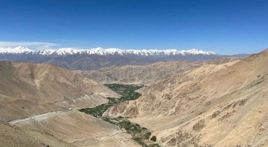 Un avion iranien secrase dans la region montagneuse du Badakhshan
