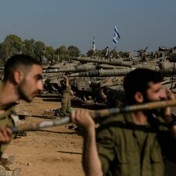 Un sixieme soldat israelien tue a Gaza par des tirs