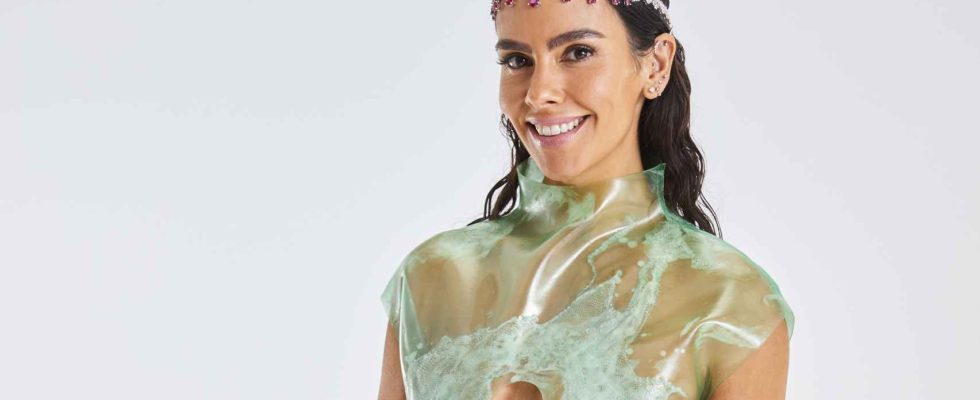 sa robe en gelee avec des transparents