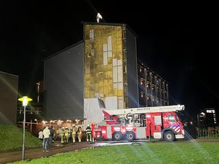 Storm Louis sleurt zijgevel Van der Valk-hotel Drachten mee en blaast bomen om