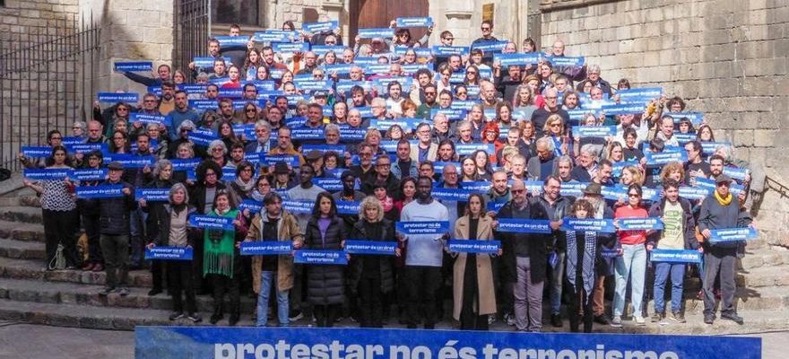 Des representants de la societe civile catalane denoncent le lien