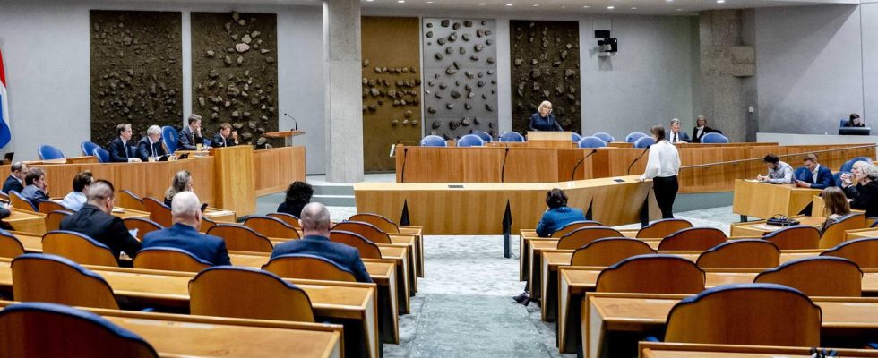 En direct la Chambre debat de la formation du cabinet