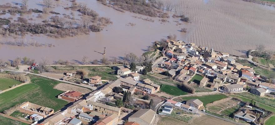 En images Il sagit de la crue de lEbre