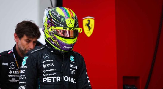 Ferrari officialise la signature de Lewis Hamilton pour lannee 2025
