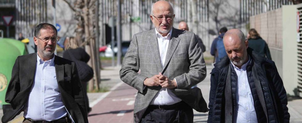 Juan Roig recoit Sanchez dans un Mercadona pres de lincendie