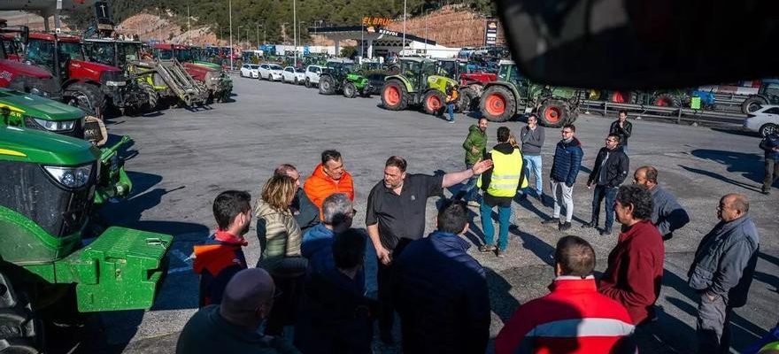 Junqueras rejoint la caravane des agriculteurs de Barcelone contre les