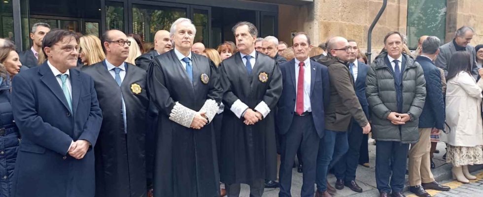 La Commission dethique soutient les protestations des juges pour lamnistie