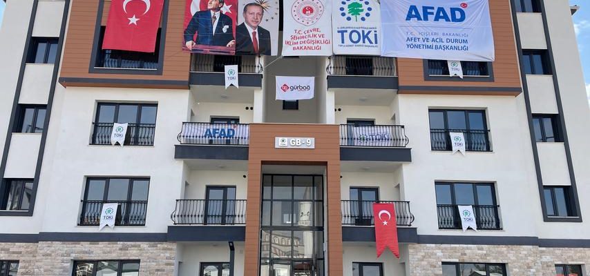 La Turquie construit rapidement apres le tremblement de terre mais