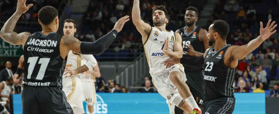 Le Real Madrid ecrase lAsvel avec un fantastique Yabusele et