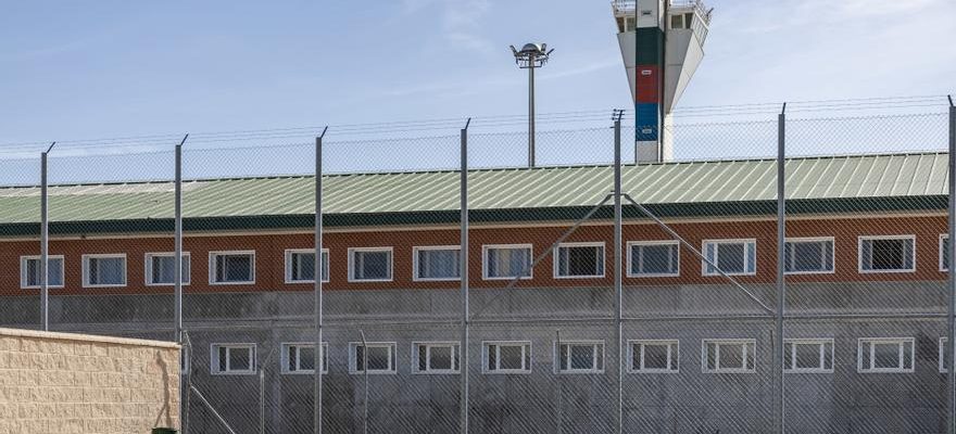 Le juge decrete la prison sans caution pour lhomme accuse