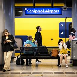 Le trafic ferroviaire a destination et en provenance de Schiphol