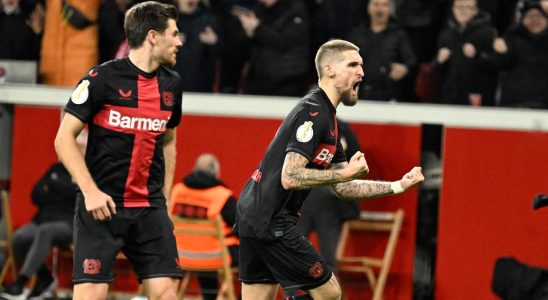 Lequipe a succes de Leverkusen se fraye un chemin jusquaux