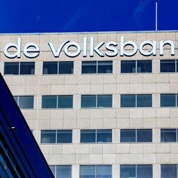 Les benefices de la Volksbank montent egalement en fleche en