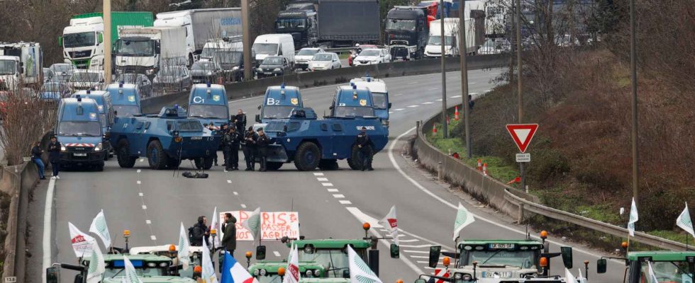 Macron tente de desamorcer la contestation agricole avant que les